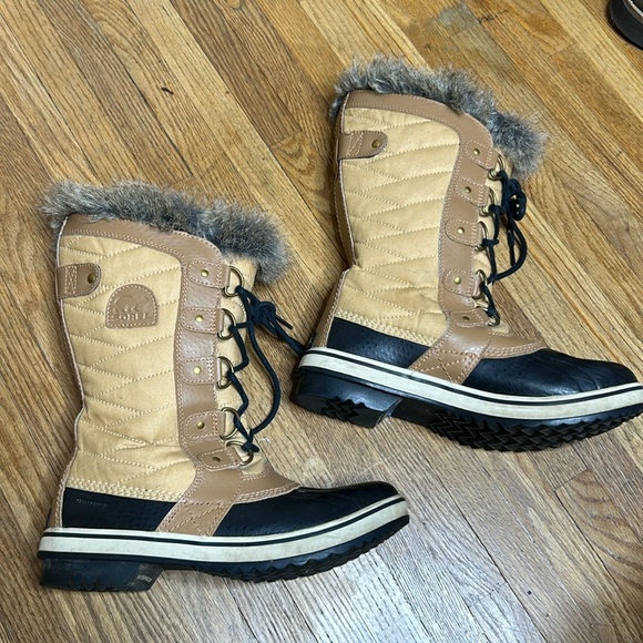 Sorel Tofino II Boots - Picture 2 of 10
